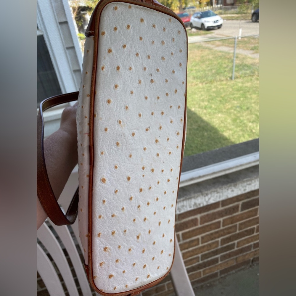 DOONEY AND BOURKE WHITE OSTRICH PEBBLED LEATHER - Picture 6 of 16